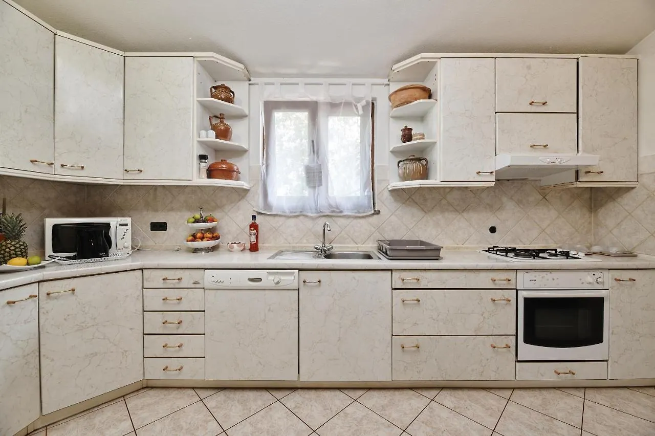בית נופש Kaštelir Villa Amelie קרואטיה