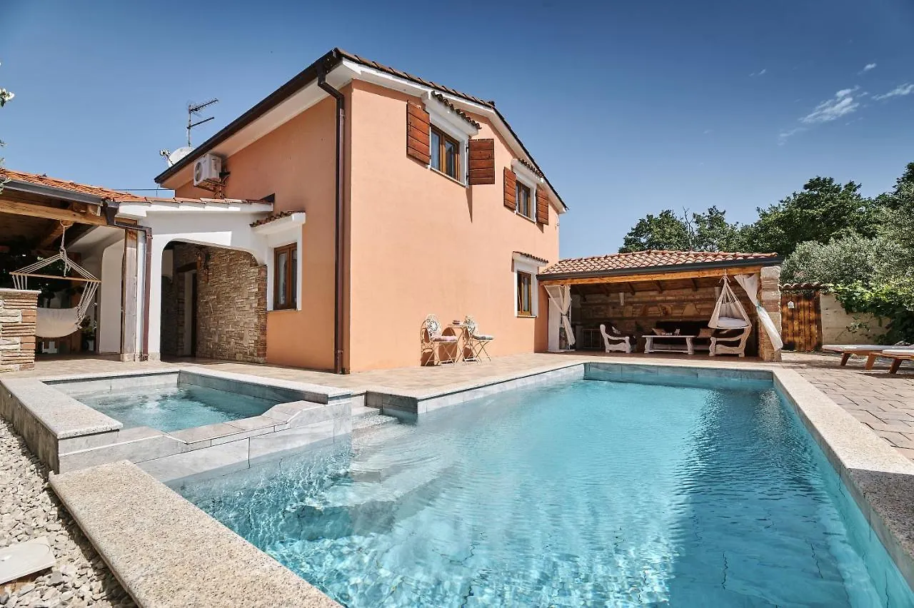 Villa Amelie Kaštelir 0*,  Hırvatistan