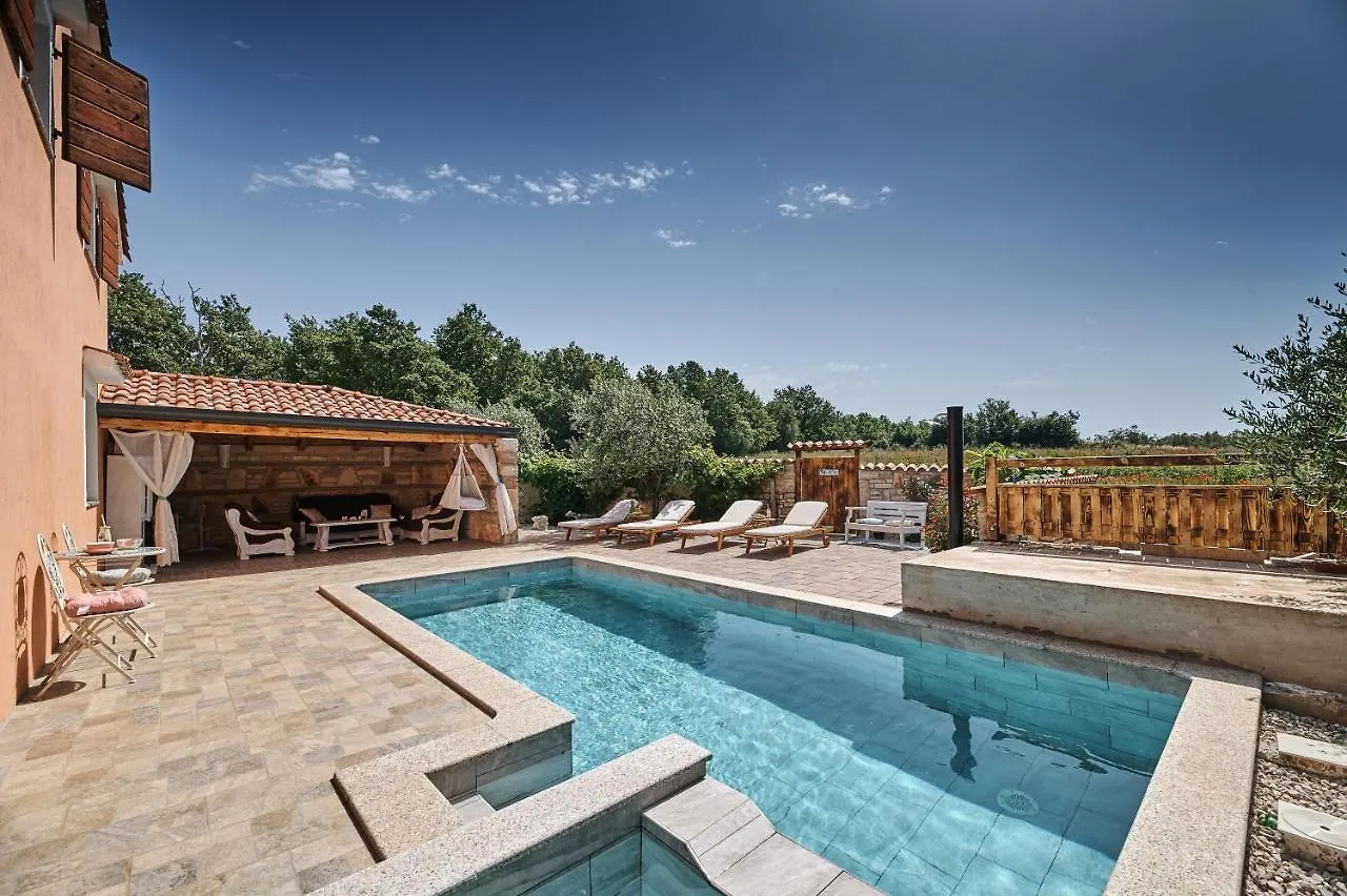 Kaštelir Villa Amelie