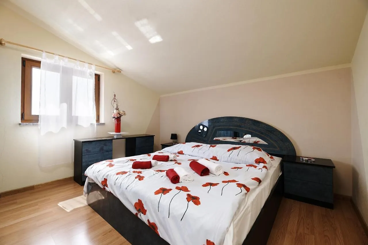 Villa Amelie Kaštelir 0*,  Hırvatistan